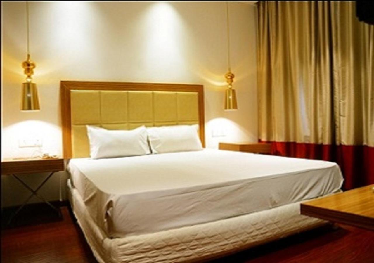 Hotel Amora - Rajnandgaon Raj Nandgaon المظهر الخارجي الصورة