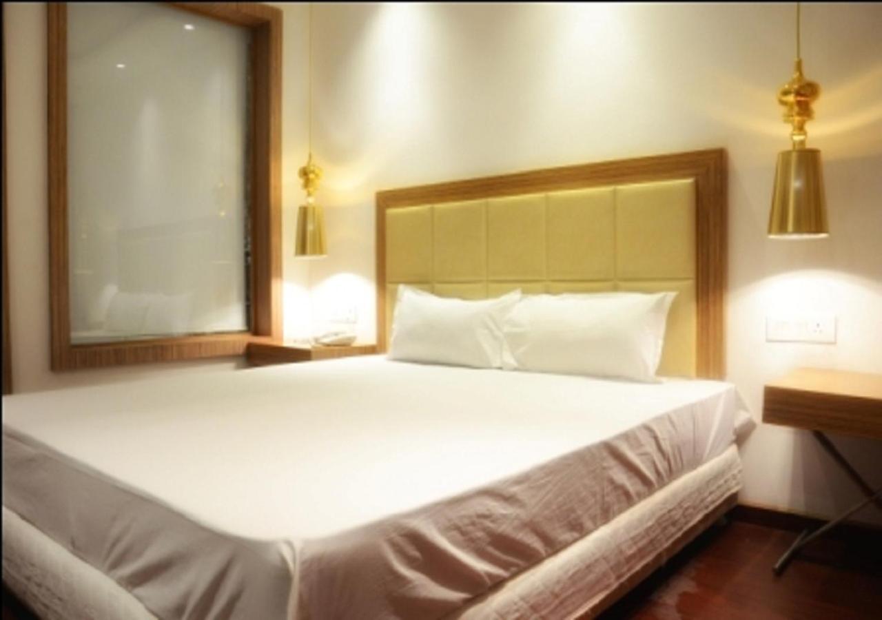 Hotel Amora - Rajnandgaon Raj Nandgaon المظهر الخارجي الصورة