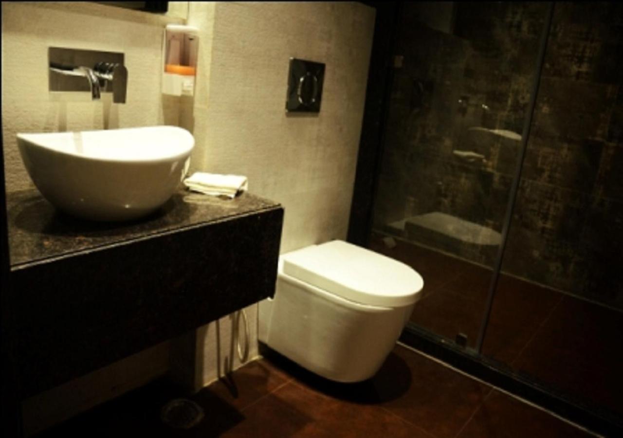 Hotel Amora - Rajnandgaon Raj Nandgaon المظهر الخارجي الصورة