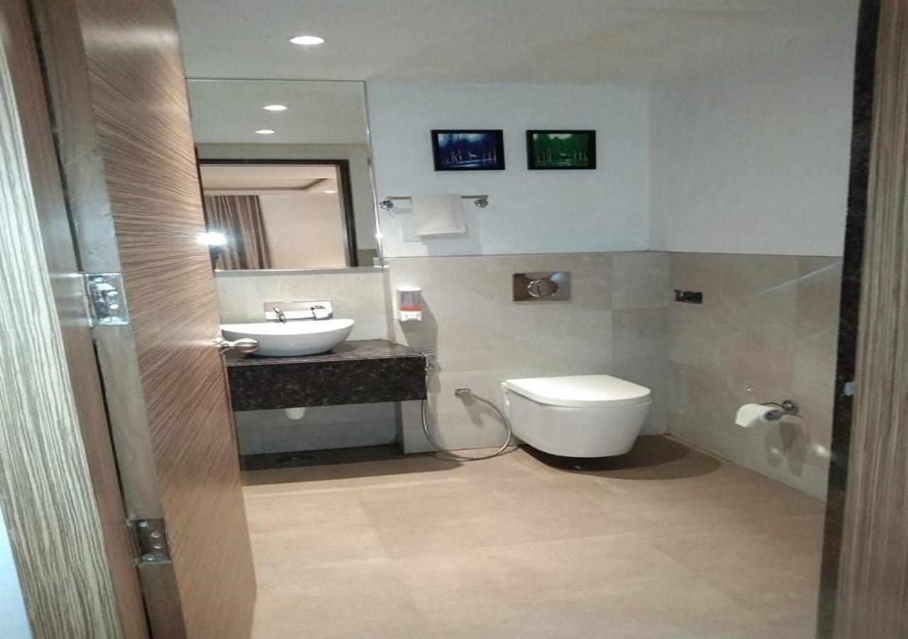 Hotel Amora - Rajnandgaon Raj Nandgaon المظهر الخارجي الصورة
