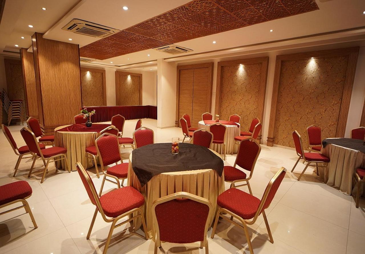 Hotel Amora - Rajnandgaon Raj Nandgaon المظهر الخارجي الصورة