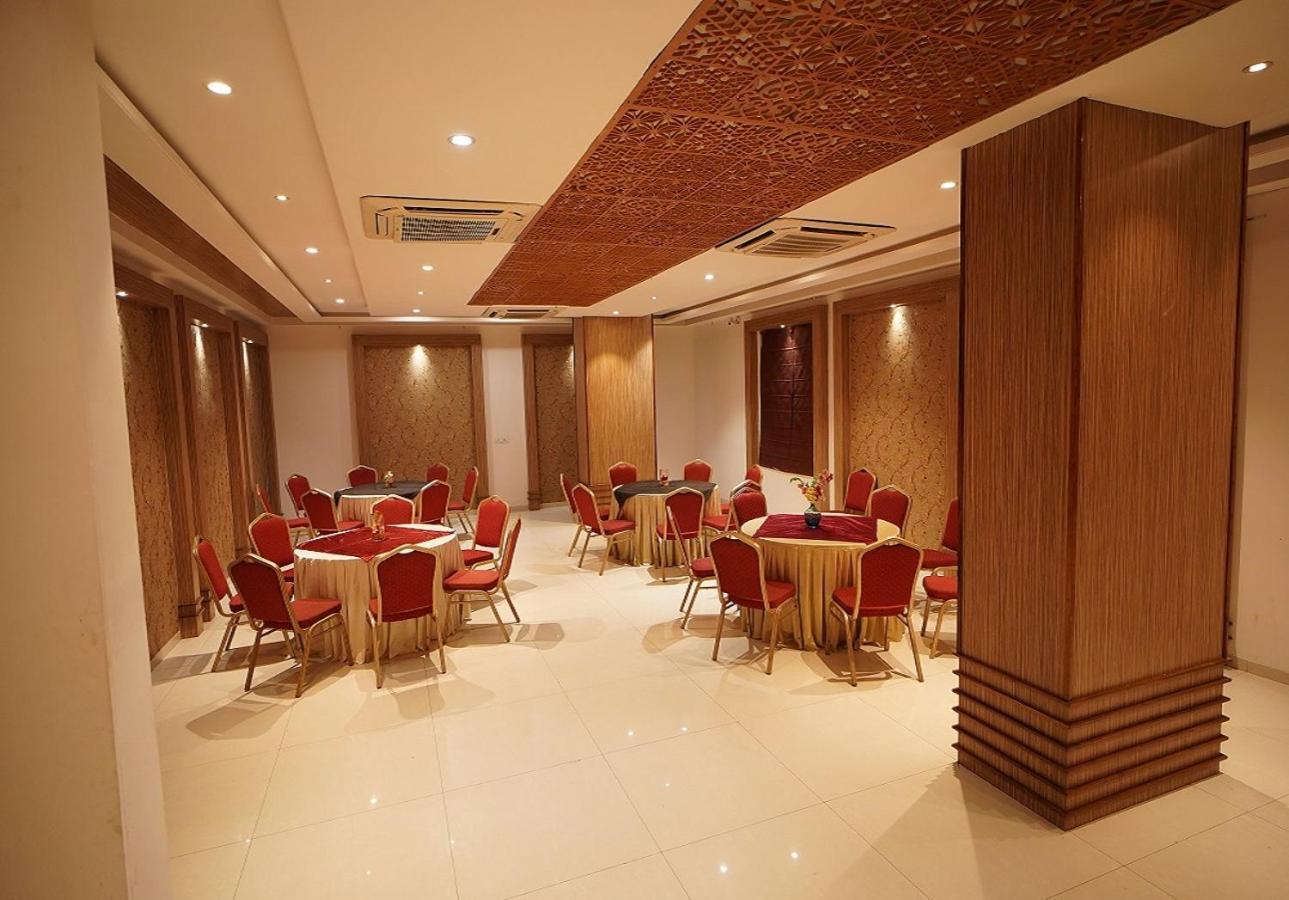Hotel Amora - Rajnandgaon Raj Nandgaon المظهر الخارجي الصورة