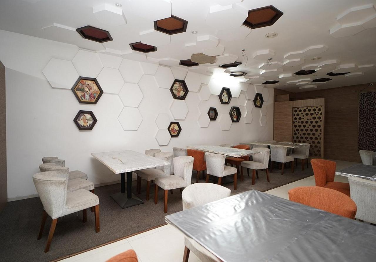 Hotel Amora - Rajnandgaon Raj Nandgaon المظهر الخارجي الصورة