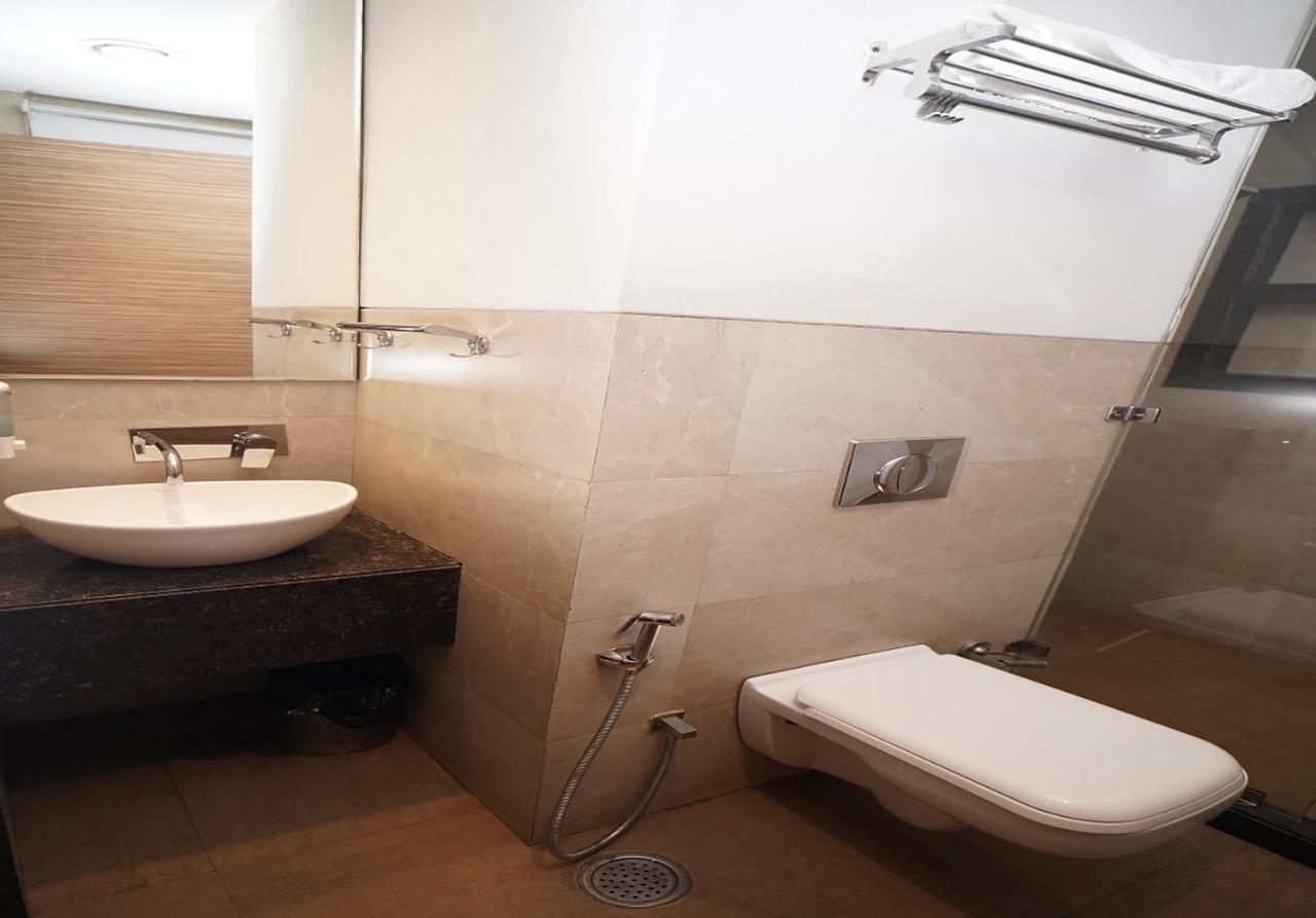 Hotel Amora - Rajnandgaon Raj Nandgaon المظهر الخارجي الصورة