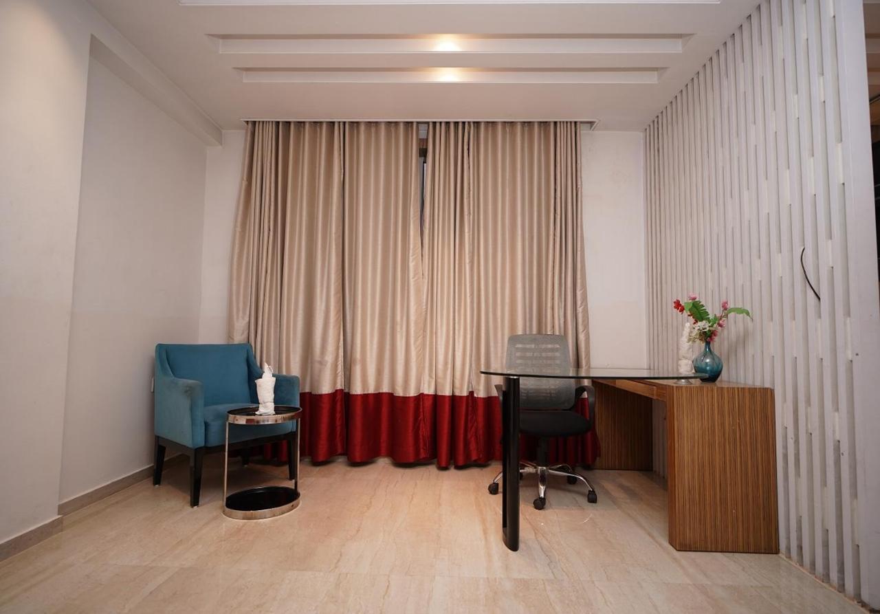 Hotel Amora - Rajnandgaon Raj Nandgaon المظهر الخارجي الصورة